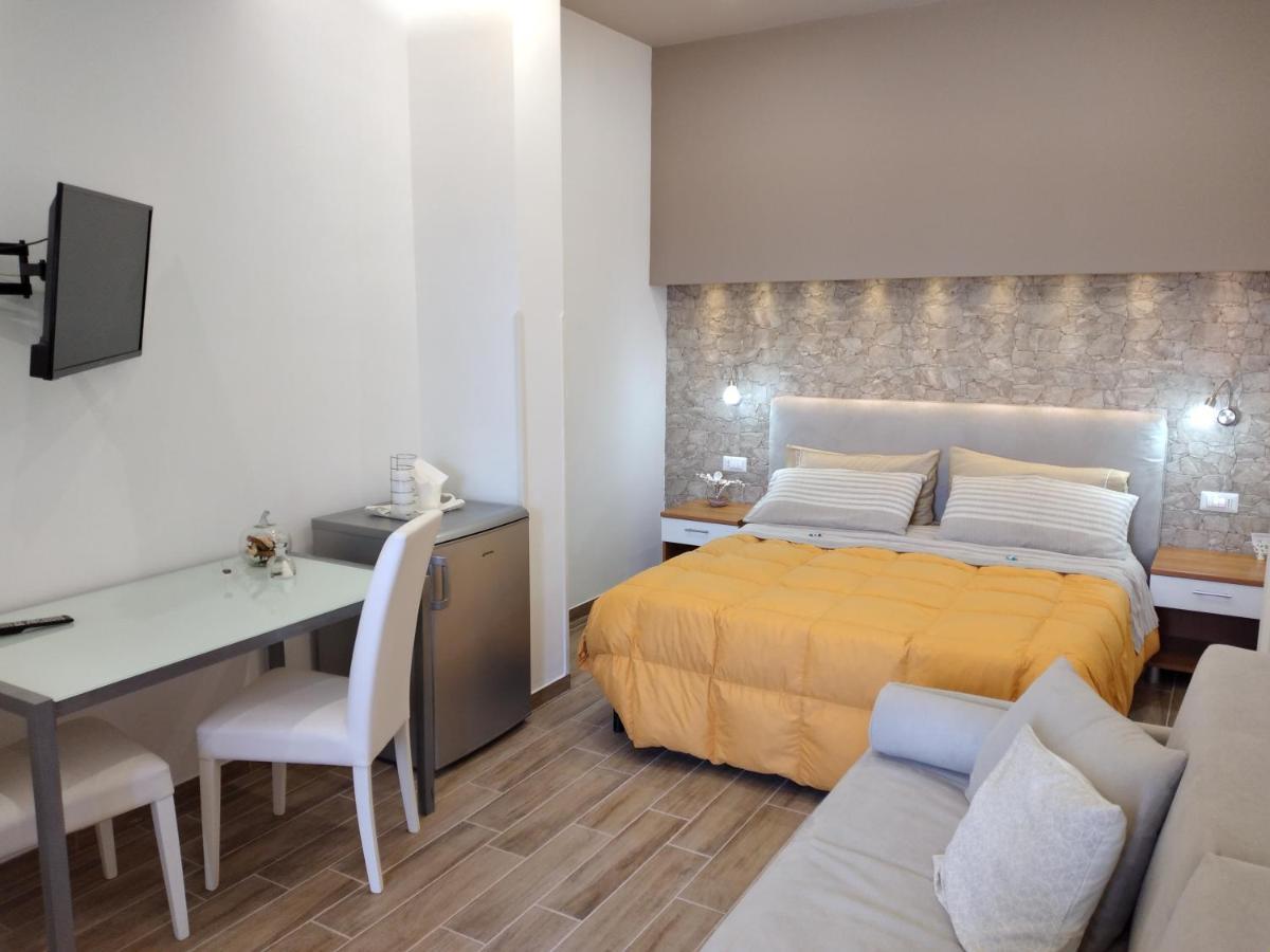 Letizia Couette-café Castelbuono (Sicily)