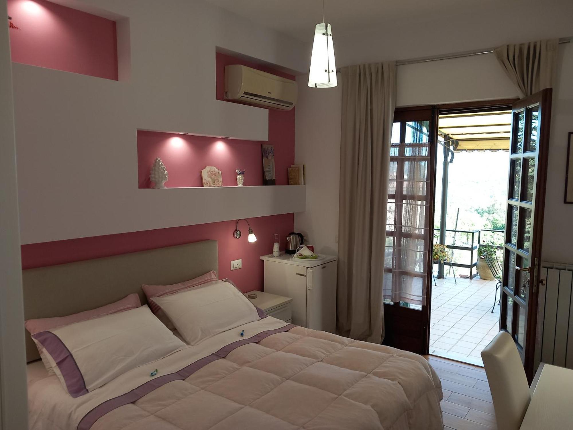 Letizia Couette-café Castelbuono (Sicily)