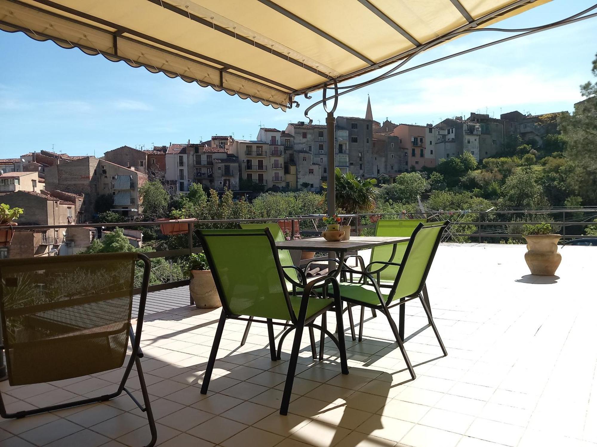 Letizia Couette-café 3*